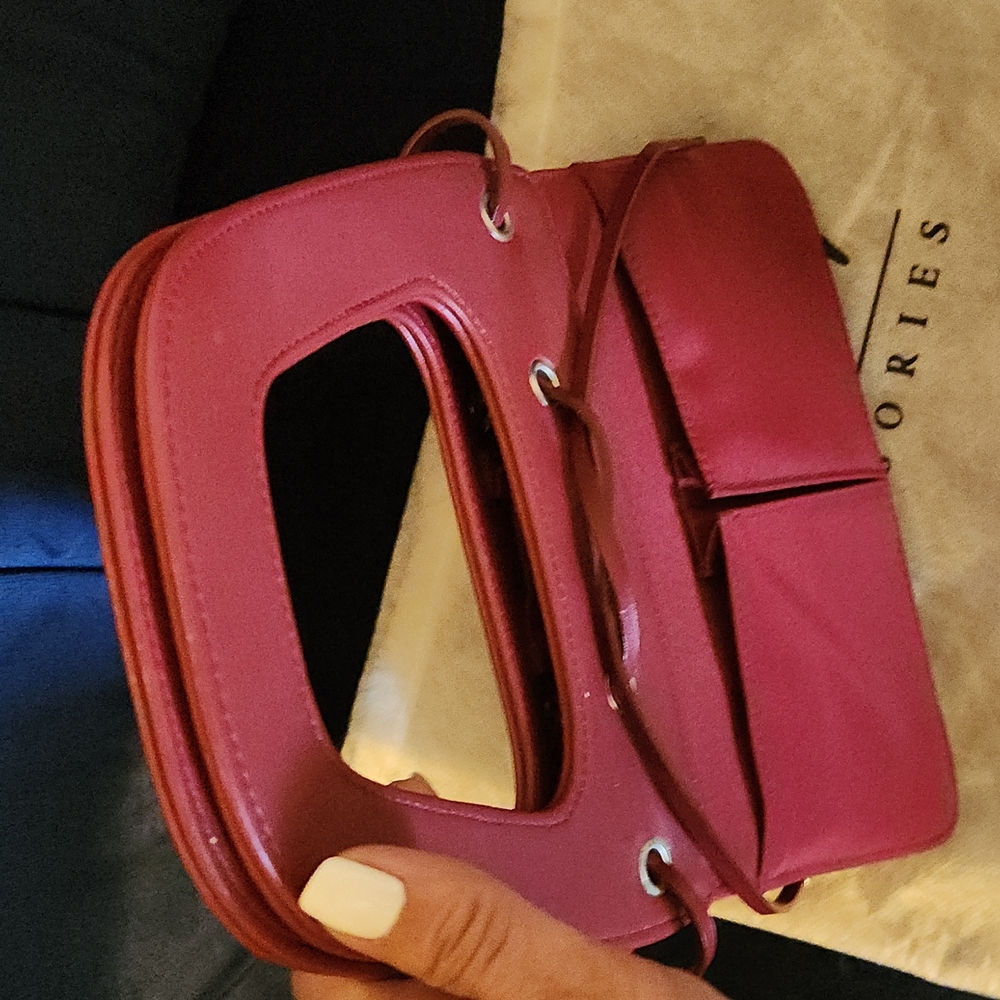 Statement Handbag - Picture 3 of 3